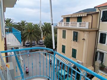 Moneglia centralissimo a 20 mt dal mare
