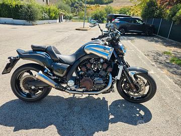 Vmax 1700 Carbon