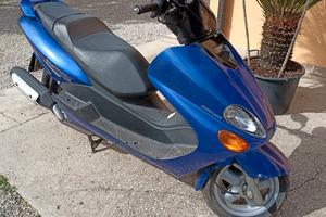 Scooter Skyliner 125 
