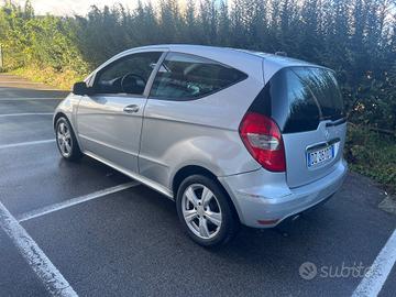 MERCEDES A180 CDI COUPÈ CAMBIO AUTOMATICO