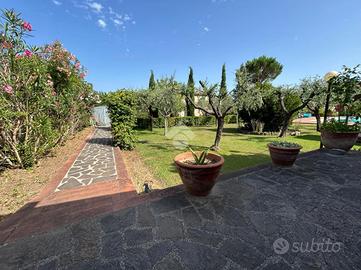 CASA SEMINDIPENDENTE A SARZANA
