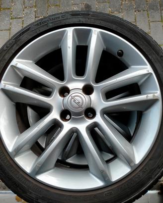 Cerchi e gomme Opel corsa 
