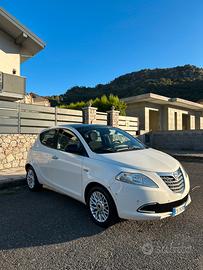 LANCIA ypsilon FULL OPTIONAL