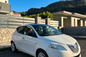 LANCIA ypsilon FULL OPTIONAL