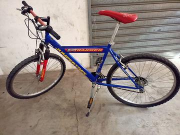 Bicicletta MTB marca TRAKKER