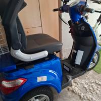 Scooter elettrico per anziani o disabili