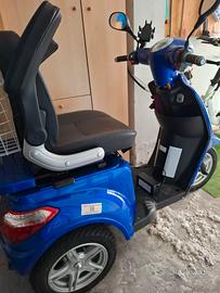 Scooter elettrico per anziani o disabili