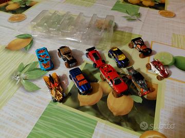 Lotto 10 Hot Wheels con Desert Force 5-Pack 2015