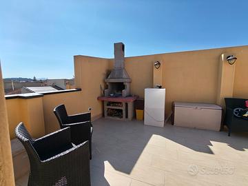 Monserrato indipendente bilivelli con terrazza