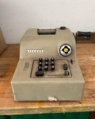 Calcolatrice meccanica olivetti