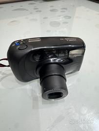 Fotocamera Yashica zoomate 70 funzionante