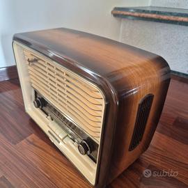 RADIO A VALVOLE TELEFUNKEN GAVOTTE 7 - 1957