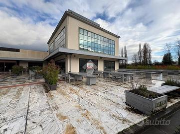 NEGOZIO A RIGNANO SULL'ARNO