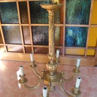 Lampadario antico in legno dorato intagliato