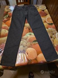 Pantaloni Grigio Antracite Eleganza Quotidiana