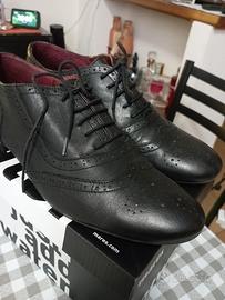 mocassini con lacci wedo