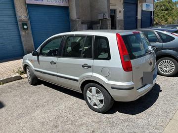 Ford Fusion come da foto