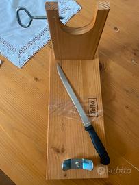 Porta Prosciutto in legno.