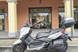 Yamaha X-Max 400 TUO A 1550€ OPERAZIONE 50%