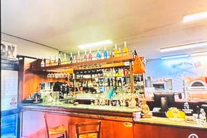 Pizzeria/ bar/ristorante