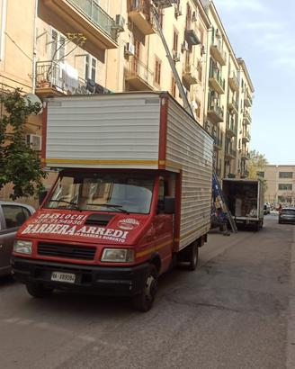 Sgomberi Traslochi noleggio scala