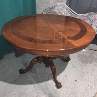 Tavolo rotondo allungabile in legno stile classico