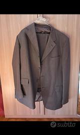 Completo da uomo grigio