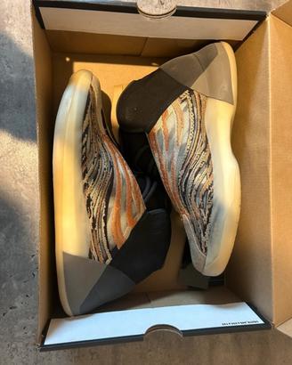 Yeezy QNTM Basketball 42 2/3 EU