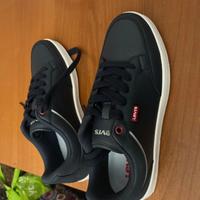 Scarpe Levis