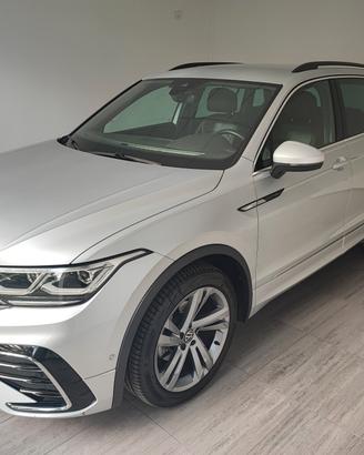 Volkswagen Tiguan 2.0 TDI 150 CV SCR DSG R-Line