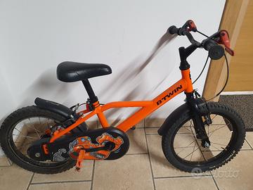 bicicletta bambino e moto elettrica 