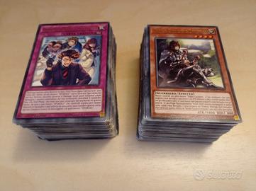 250+ carte Yu-Gi-Oh