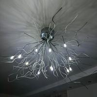 Lampadario in acciaio con luci a led