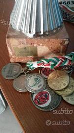 Coppa per collezionisti e medaglie