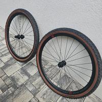Cerchi e gomme gravel