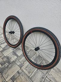 Cerchi e gomme gravel