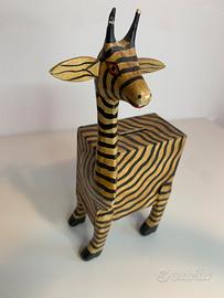 Salvadanaio giraffa in legno vintage