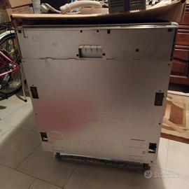 Lavapiatti da incasso BEKO