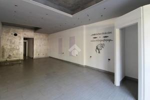NEGOZIO A SAN GIULIANO TERME