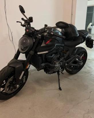 Ducati Monster 937