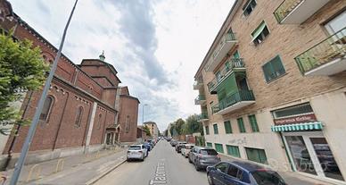 Posto letto zona Zara libero subito