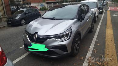 Renault Captur E-Tech versione RS LINE 2022
