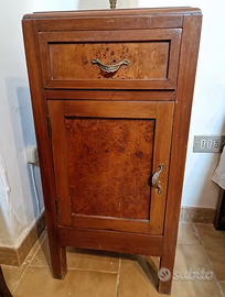 Coppia di Comodini Vintage in Noce e Marmo