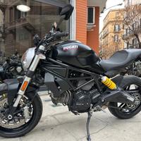 Ducati Monster 797 Dark