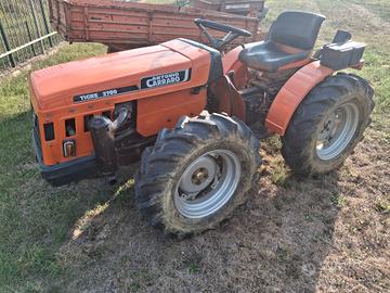 Trattore ANTONIO CARRARO TIGRE 2700 + accessori