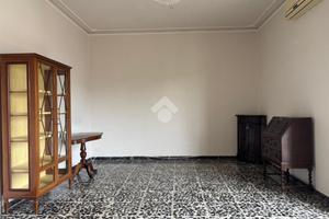 4 LOCALI A LUCCA