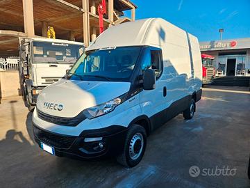 IVECO DAILY 35-120 FURGONATO E PEDANA-2019