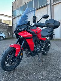 Moto Yamaha Tracer 900