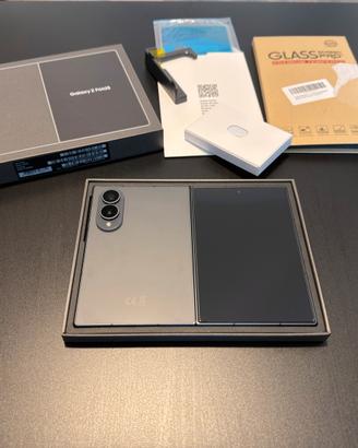 Samsung Galaxy zFold 8 512GB + accessori
