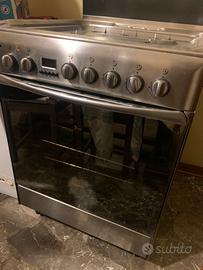 Cucina a gas con forno – Acciaio Inox